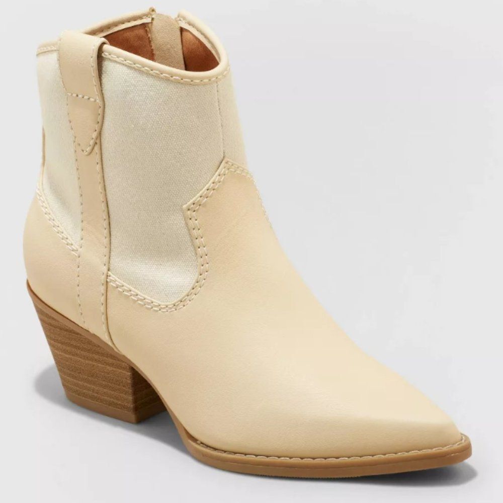 Universal Thread Kay Western Boots - Off White - Womens Size 9 - NEW